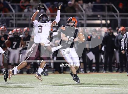 Thumbnail 3 in Harvest Prep vs. Ironton (OHSAA D5 Regional Final) photogallery.