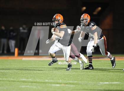 Thumbnail 3 in Harvest Prep vs. Ironton (OHSAA D5 Regional Final) photogallery.