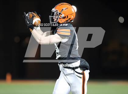 Thumbnail 2 in Harvest Prep vs. Ironton (OHSAA D5 Regional Final) photogallery.