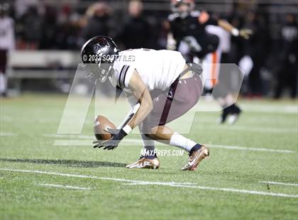 Thumbnail 1 in Harvest Prep vs. Ironton (OHSAA D5 Regional Final) photogallery.