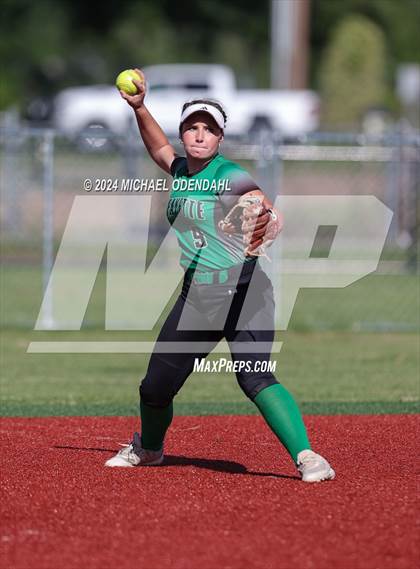 Thumbnail 2 in Lafayette vs Ben Franklin (LHSAA Division 1 Select Bi-District) photogallery.