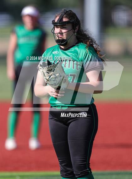Thumbnail 3 in Lafayette vs Ben Franklin (LHSAA Division 1 Select Bi-District) photogallery.
