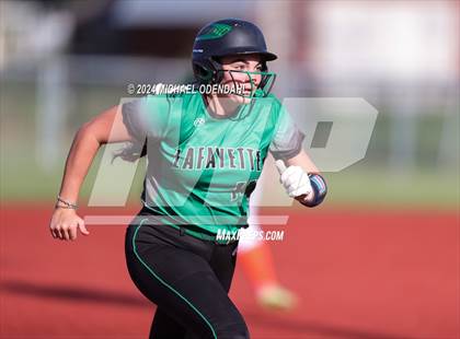 Thumbnail 2 in Lafayette vs Ben Franklin (LHSAA Division 1 Select Bi-District) photogallery.