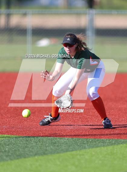 Thumbnail 2 in Lafayette vs Ben Franklin (LHSAA Division 1 Select Bi-District) photogallery.