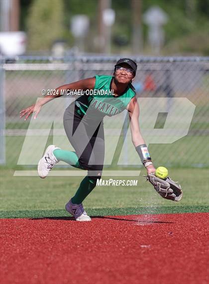 Thumbnail 1 in Lafayette vs Ben Franklin (LHSAA Division 1 Select Bi-District) photogallery.