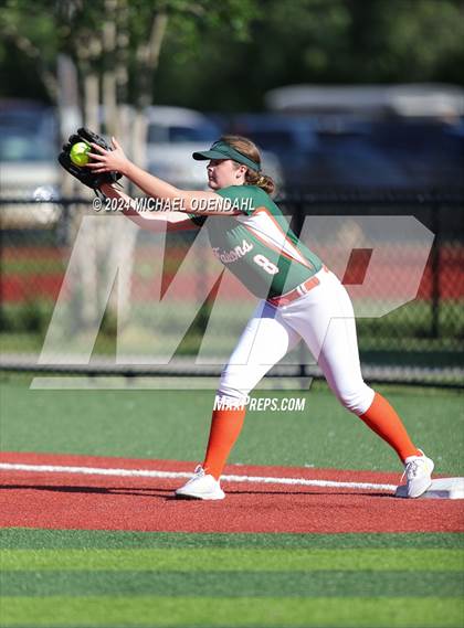 Thumbnail 2 in Lafayette vs Ben Franklin (LHSAA Division 1 Select Bi-District) photogallery.