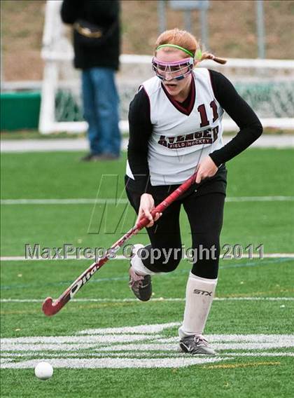Thumbnail 2 in East Greenwich vs St. Mary Academy-Bay View (RIIL D1 Final) photogallery.