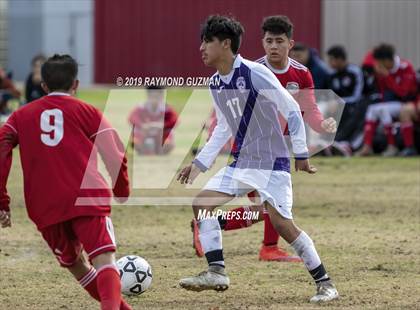 Thumbnail 3 in Washington Union vs Tulare Western (Harold Young Tournament) photogallery.