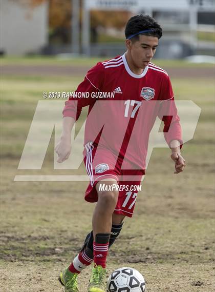 Thumbnail 1 in Washington Union vs Tulare Western (Harold Young Tournament) photogallery.