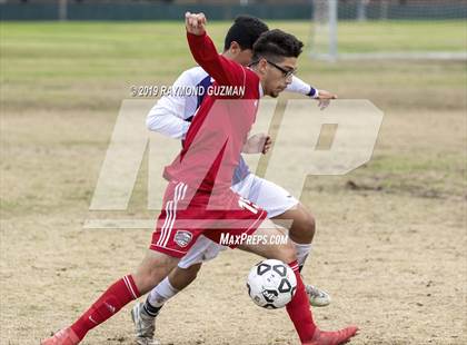 Thumbnail 2 in Washington Union vs Tulare Western (Harold Young Tournament) photogallery.