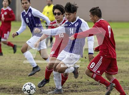 Thumbnail 3 in Washington Union vs Tulare Western (Harold Young Tournament) photogallery.