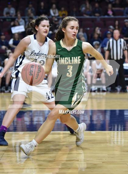 Thumbnail 1 in White Pine vs. Incline (NIAA 2A Final) photogallery.