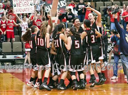 Thumbnail 1 in Hanford vs Stockdale (CIF CS D1 Final) photogallery.