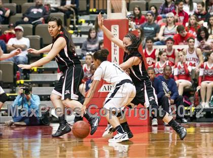 Thumbnail 2 in Hanford vs Stockdale (CIF CS D1 Final) photogallery.