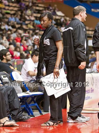 Thumbnail 3 in Hanford vs Stockdale (CIF CS D1 Final) photogallery.