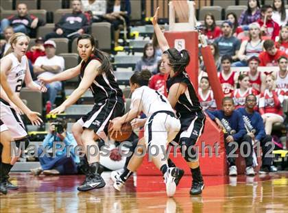 Thumbnail 3 in Hanford vs Stockdale (CIF CS D1 Final) photogallery.