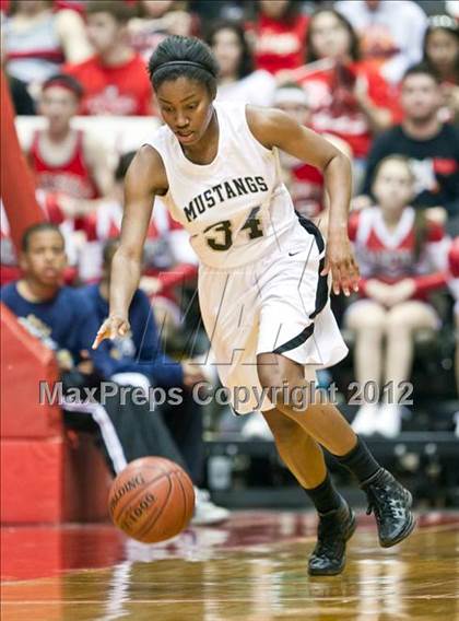 Thumbnail 2 in Hanford vs Stockdale (CIF CS D1 Final) photogallery.