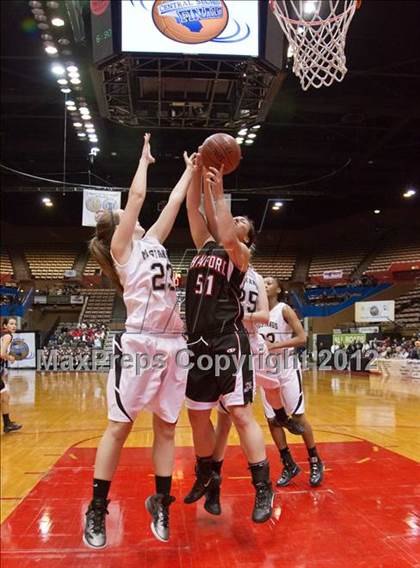 Thumbnail 1 in Hanford vs Stockdale (CIF CS D1 Final) photogallery.
