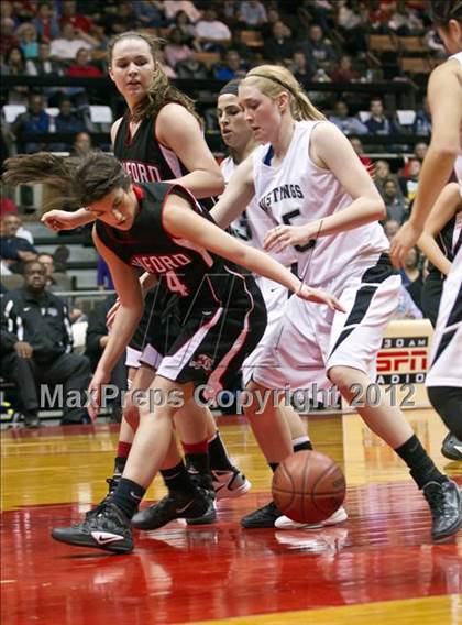 Thumbnail 2 in Hanford vs Stockdale (CIF CS D1 Final) photogallery.