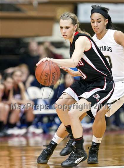 Thumbnail 2 in Hanford vs Stockdale (CIF CS D1 Final) photogallery.