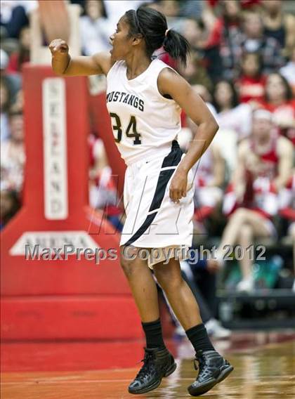 Thumbnail 2 in Hanford vs Stockdale (CIF CS D1 Final) photogallery.