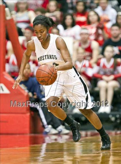 Thumbnail 1 in Hanford vs Stockdale (CIF CS D1 Final) photogallery.
