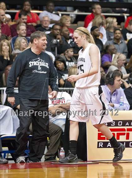 Thumbnail 2 in Hanford vs Stockdale (CIF CS D1 Final) photogallery.