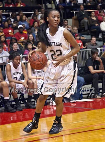 Thumbnail 2 in Hanford vs Stockdale (CIF CS D1 Final) photogallery.