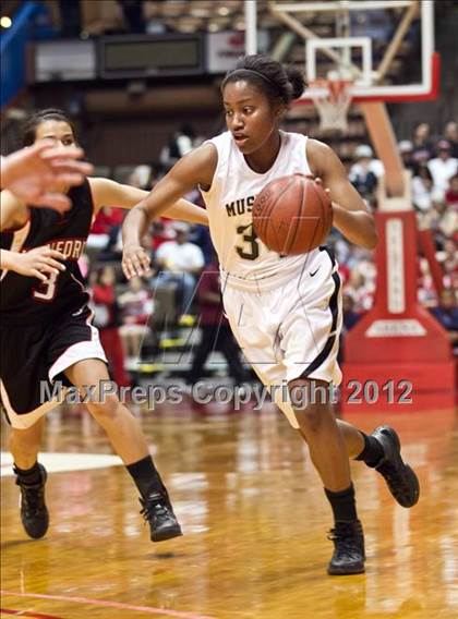 Thumbnail 2 in Hanford vs Stockdale (CIF CS D1 Final) photogallery.