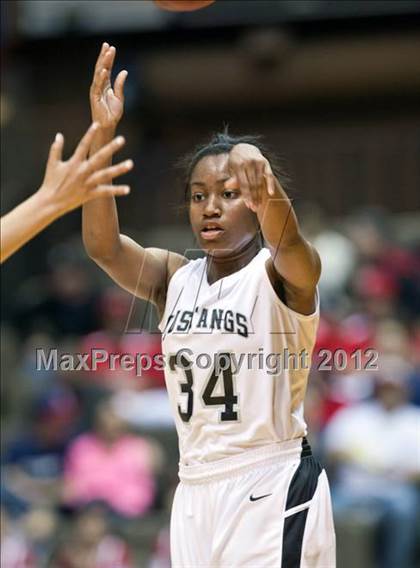 Thumbnail 3 in Hanford vs Stockdale (CIF CS D1 Final) photogallery.