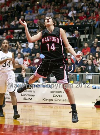 Thumbnail 1 in Hanford vs Stockdale (CIF CS D1 Final) photogallery.