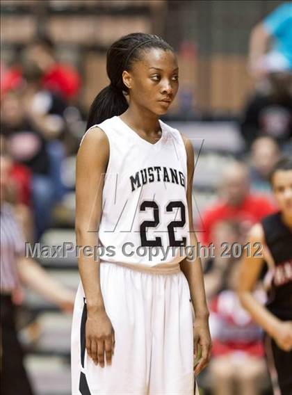 Thumbnail 3 in Hanford vs Stockdale (CIF CS D1 Final) photogallery.