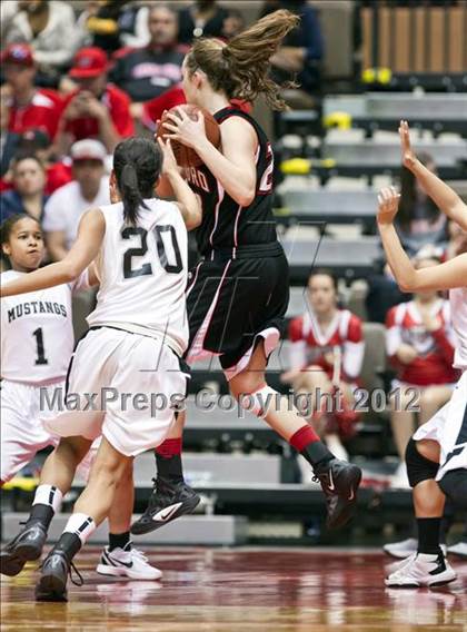 Thumbnail 2 in Hanford vs Stockdale (CIF CS D1 Final) photogallery.