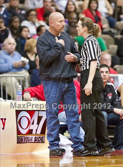Thumbnail 2 in Hanford vs Stockdale (CIF CS D1 Final) photogallery.