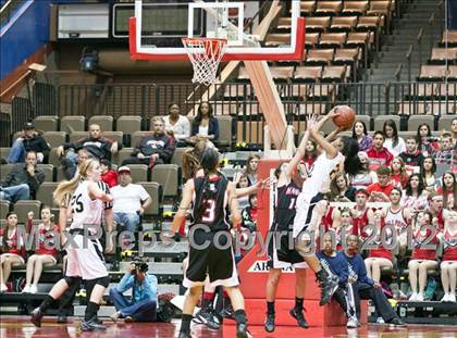 Thumbnail 3 in Hanford vs Stockdale (CIF CS D1 Final) photogallery.