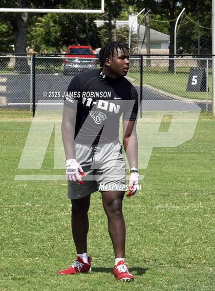 Thumbnail 2 in Bradford vs Fernandina Beach (Jaguars Prep Nike 11-On 7v7) photogallery.