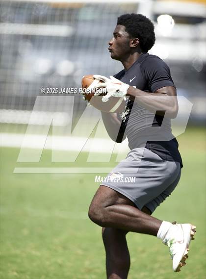 Thumbnail 2 in Bradford vs Fernandina Beach (Jaguars Prep Nike 11-On 7v7) photogallery.