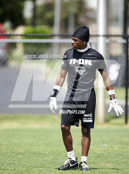 Thumbnail 3 in Bradford vs Fernandina Beach (Jaguars Prep Nike 11-On 7v7) photogallery.
