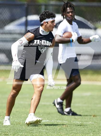 Thumbnail 1 in Bradford vs Fernandina Beach (Jaguars Prep Nike 11-On 7v7) photogallery.