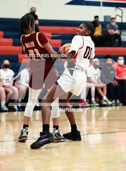 Thumbnail 1 in Woodrow Wilson @ Chaminade (CIF SS D1 First Round) photogallery.