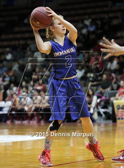 Thumbnail 1 in Immanuel vs Orosi (CIF Central  D4 Final) photogallery.