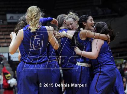 Thumbnail 2 in Immanuel vs Orosi (CIF Central  D4 Final) photogallery.