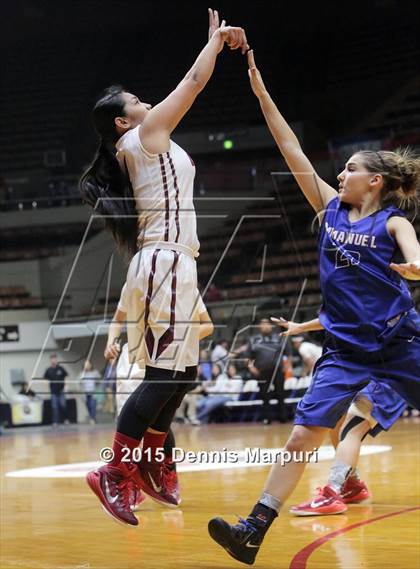 Thumbnail 3 in Immanuel vs Orosi (CIF Central  D4 Final) photogallery.