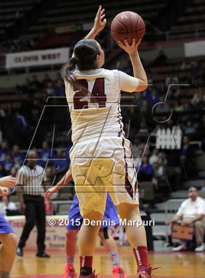 Thumbnail 1 in Immanuel vs Orosi (CIF Central  D4 Final) photogallery.