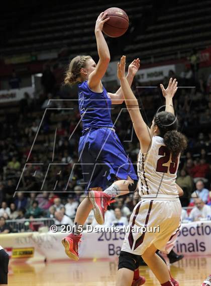 Thumbnail 3 in Immanuel vs Orosi (CIF Central  D4 Final) photogallery.
