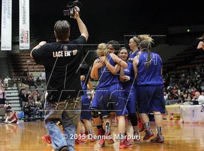 Thumbnail 3 in Immanuel vs Orosi (CIF Central  D4 Final) photogallery.