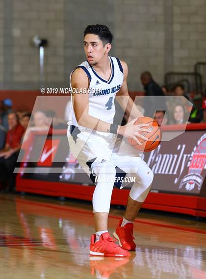Thumbnail 1 in Chino Hills vs. Bishop Gorman (Nike Extravaganza) photogallery.