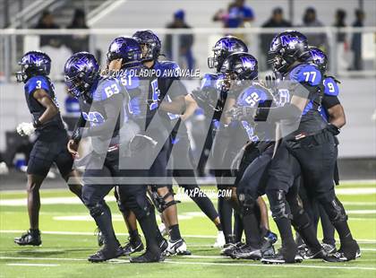 Thumbnail 2 in Wylie vs. North Forney (UIL 6A Football Bi-District Playoff) photogallery.