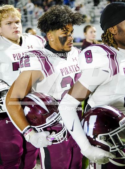 Thumbnail 2 in Wylie vs. North Forney (UIL 6A Football Bi-District Playoff) photogallery.