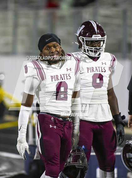 Thumbnail 1 in Wylie vs. North Forney (UIL 6A Football Bi-District Playoff) photogallery.